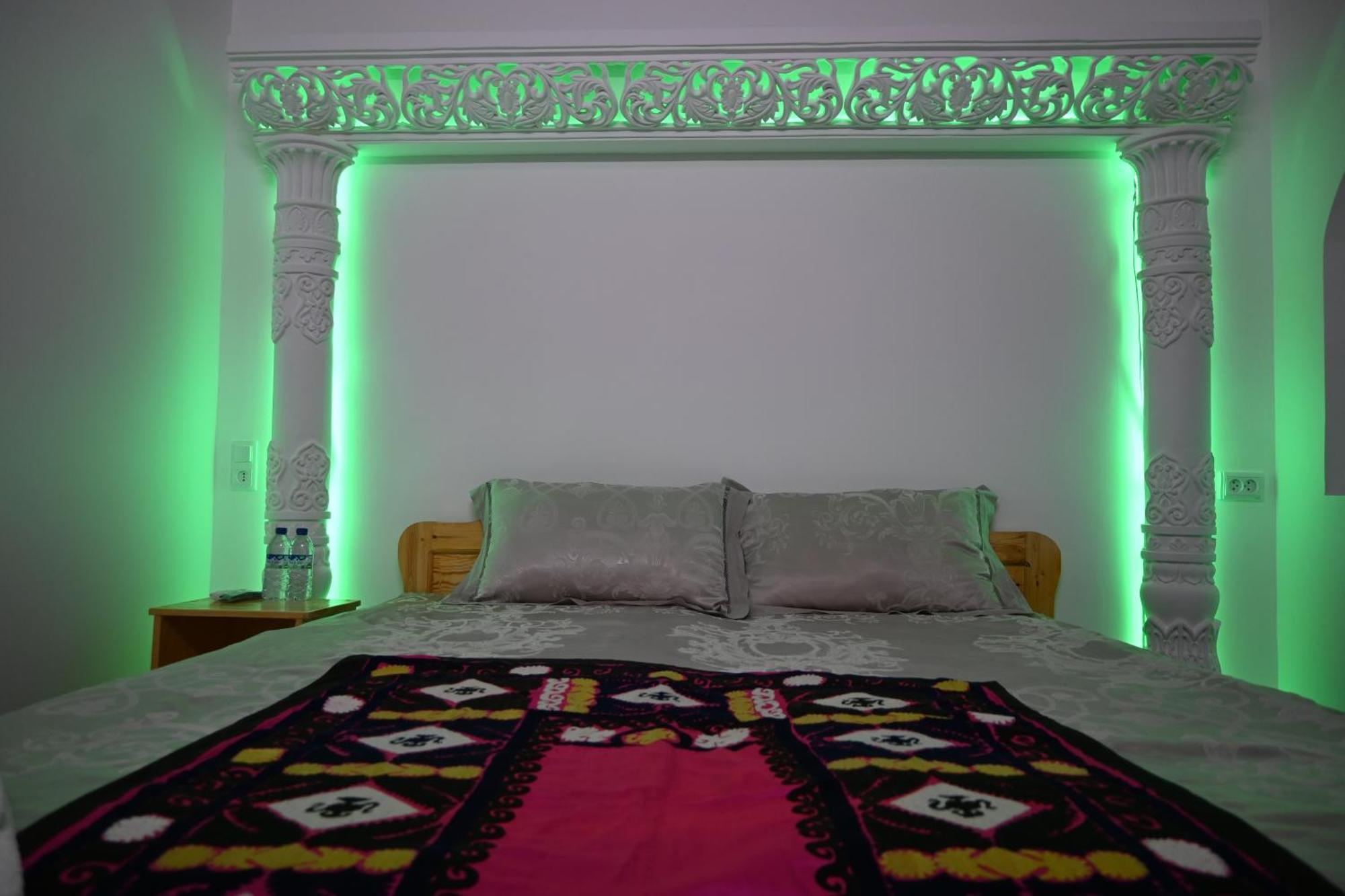 Khiva Tosh Darvoza & Trip Service Bagian luar foto
